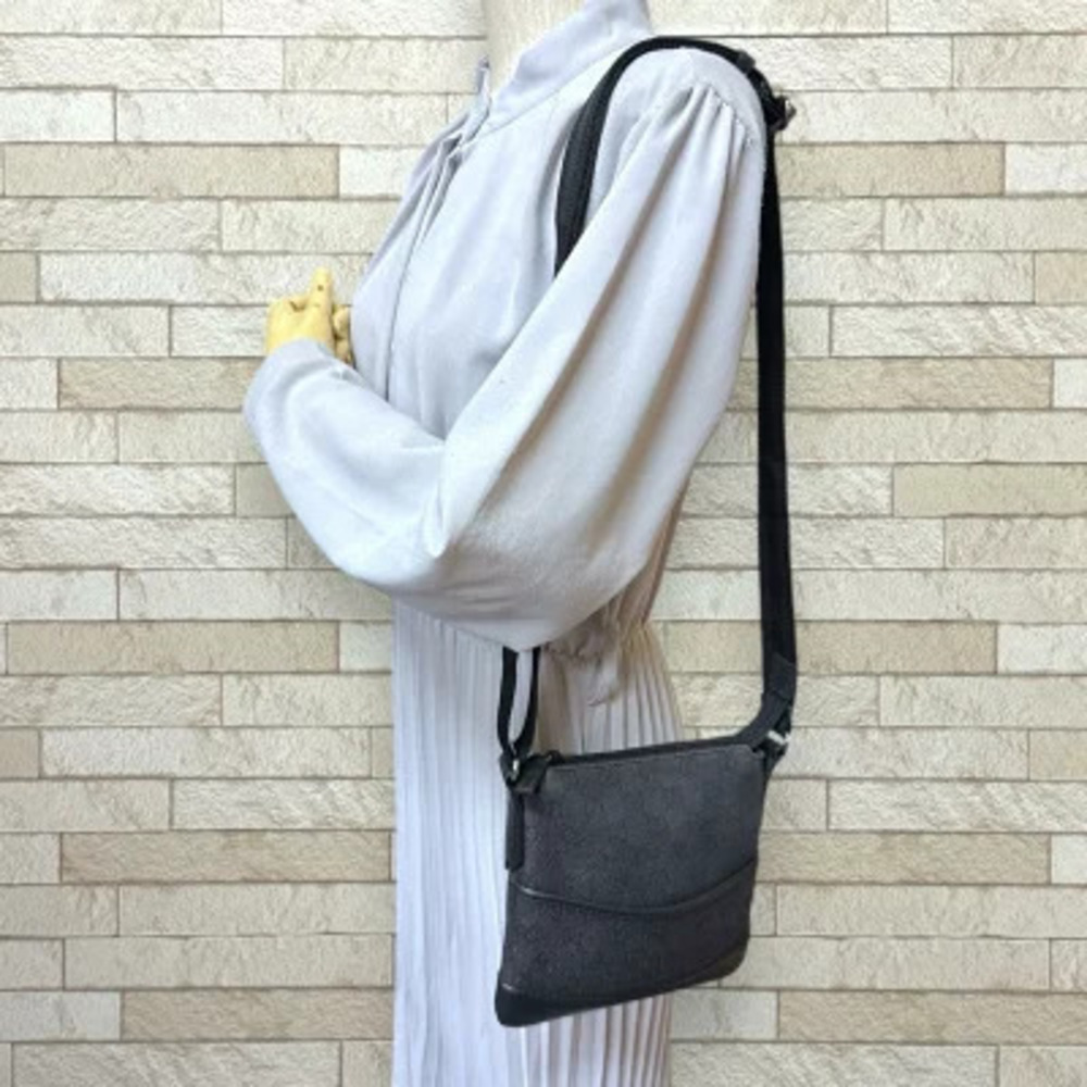Gucci Black GG Shoulder Bag Canvas